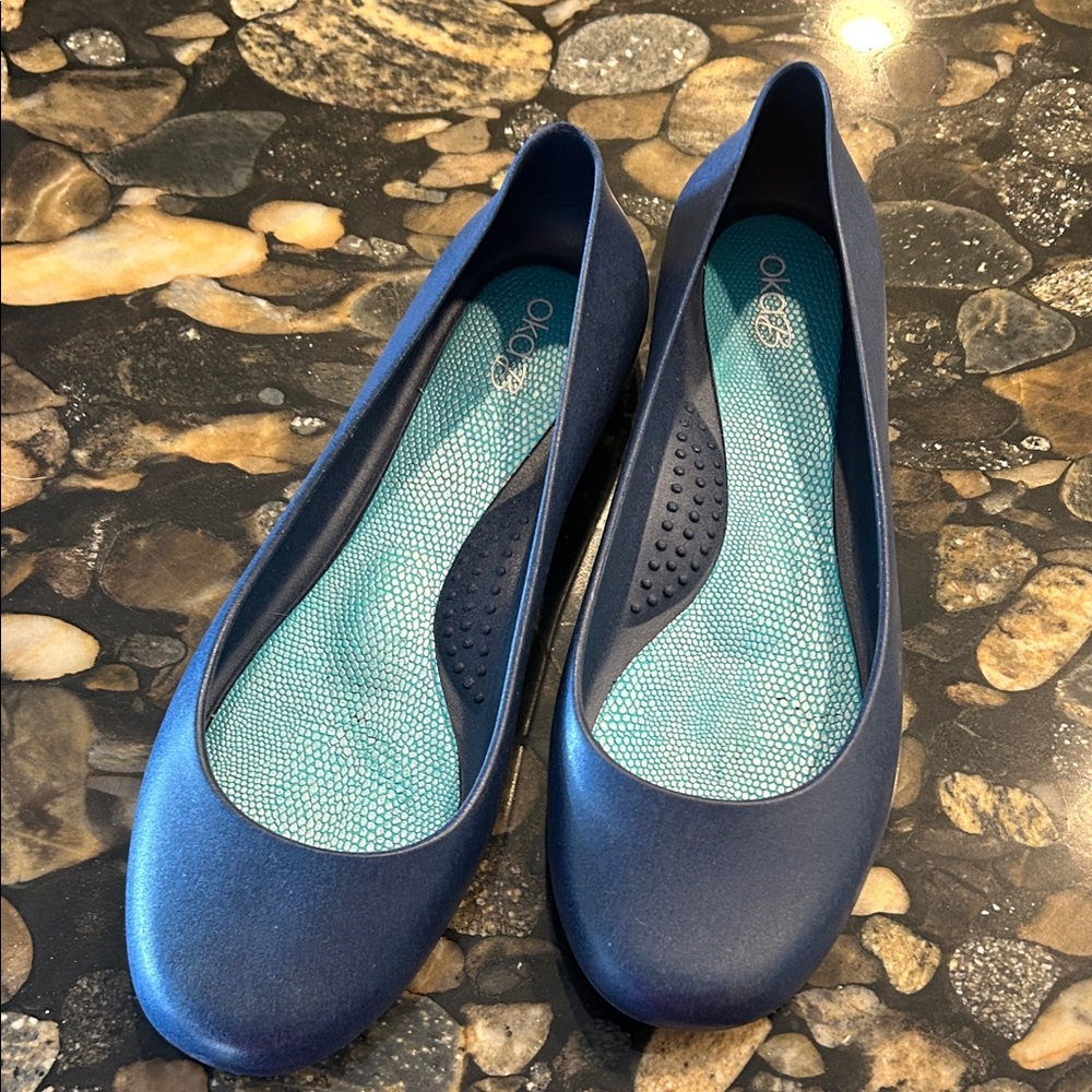 OKA b. Navy Blue Flats 38 8